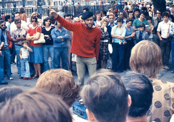 An Orator And Crowd At Speakers Corner, London In 1974